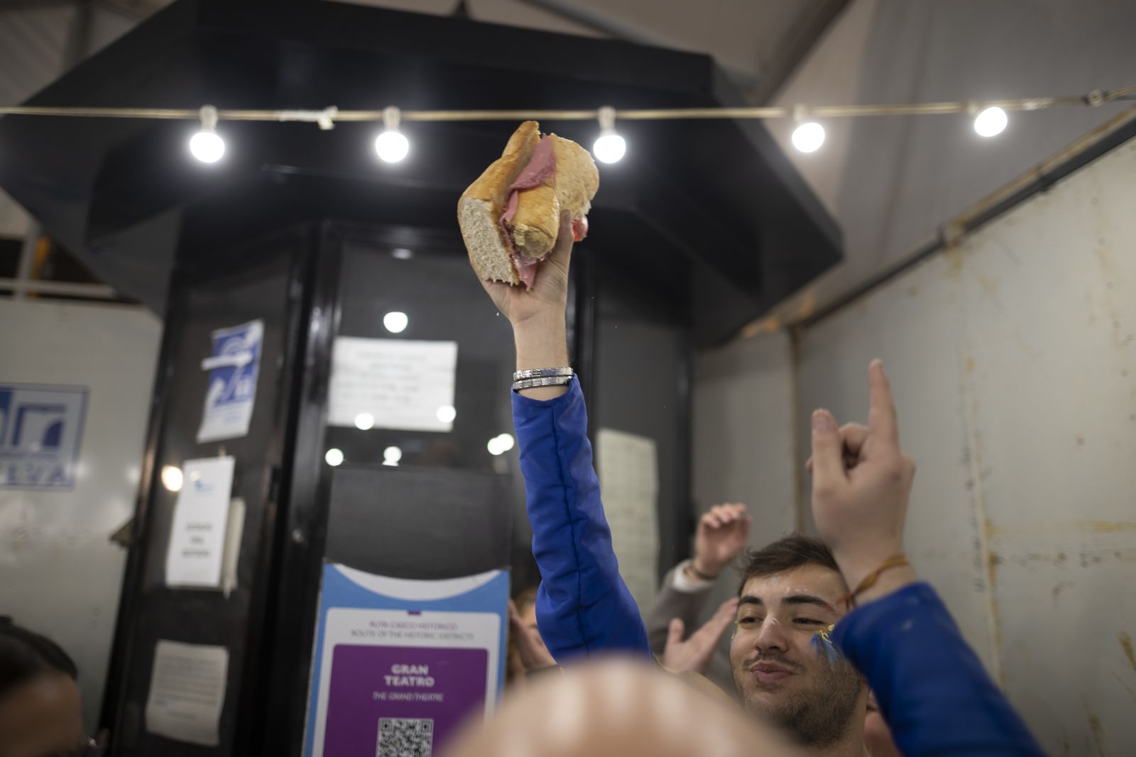 Ambiente en la final  del Carnaval Colombino