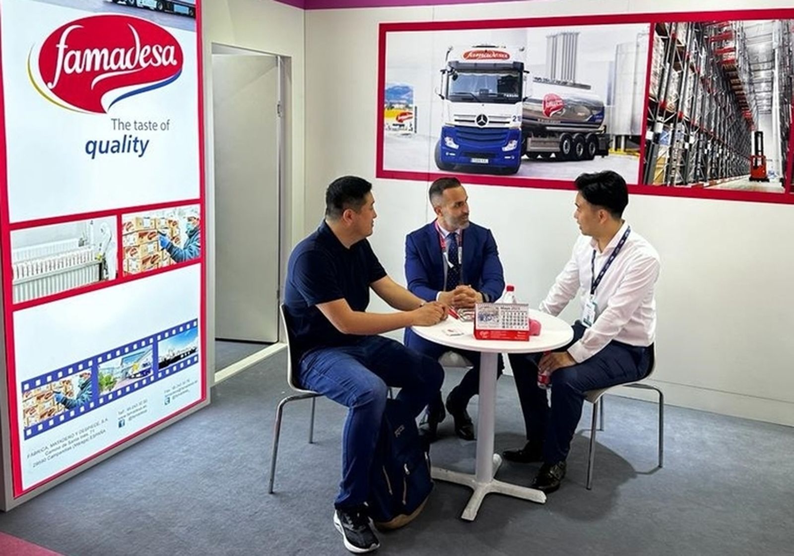 Representantes de Famadesa, reunidos