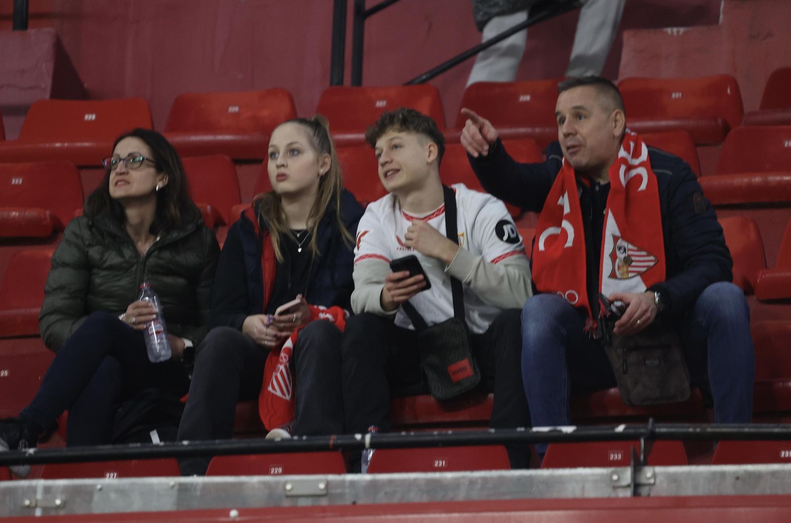 Búscate en el partido Sevilla Valencia