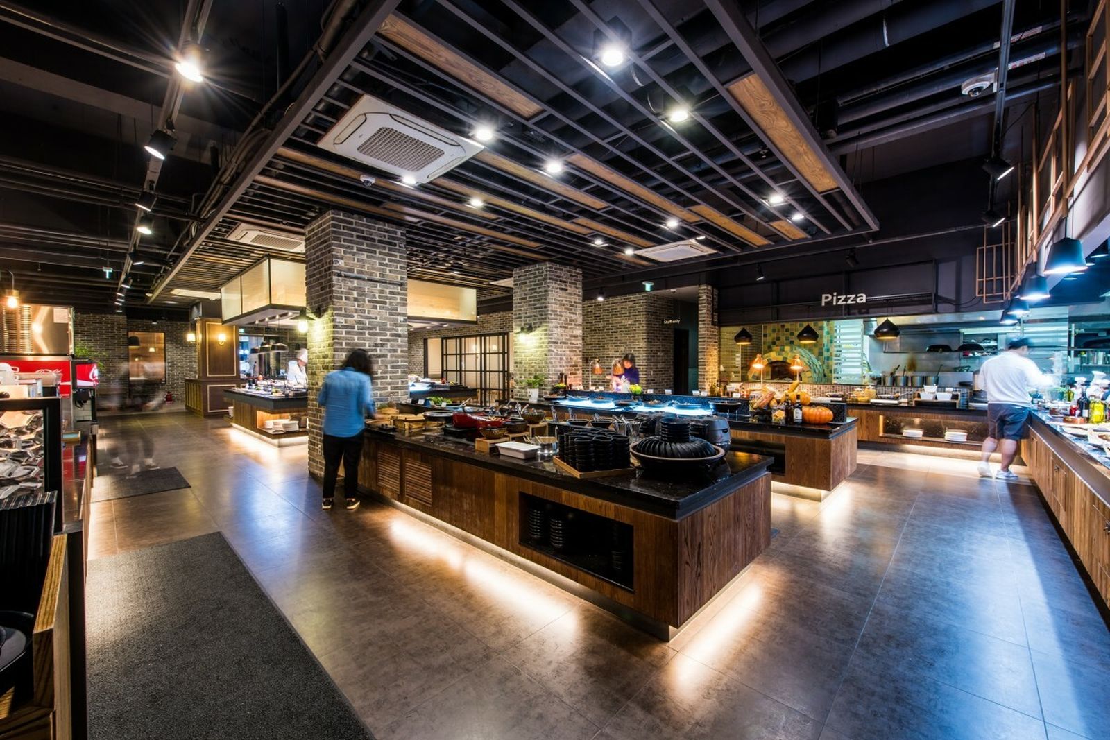 Montaplatos, una solución técnica ideal para negocios de hostelería y restauración