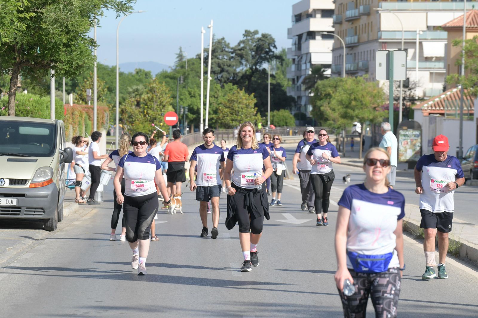 Las imágenes de la Carrera de la Mujer de este domingo en Granada