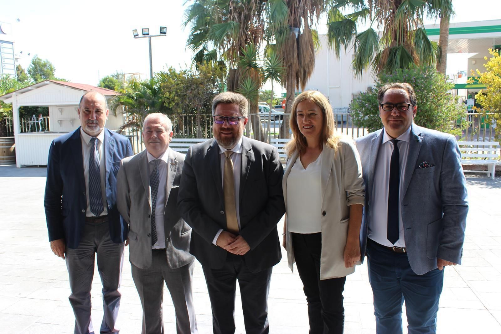 El consejero inauguró las XXIX Jornada del Cooperativismo de Coprohníjar en Níjar, que se desarrollaron ayer.