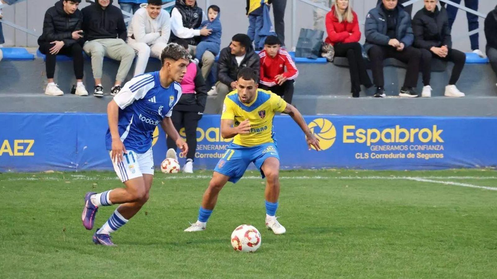 Taufek intenta marcharse del liennse Loren, del Orihuela