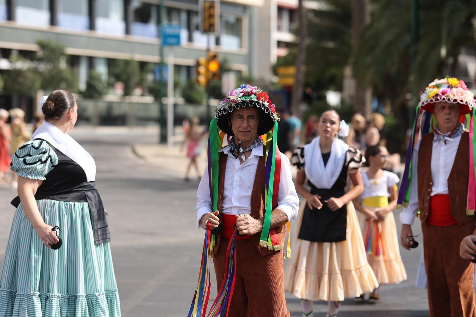 La Romería al Santuario de la Victoria que inicia la Feria de Málaga, en imágenes