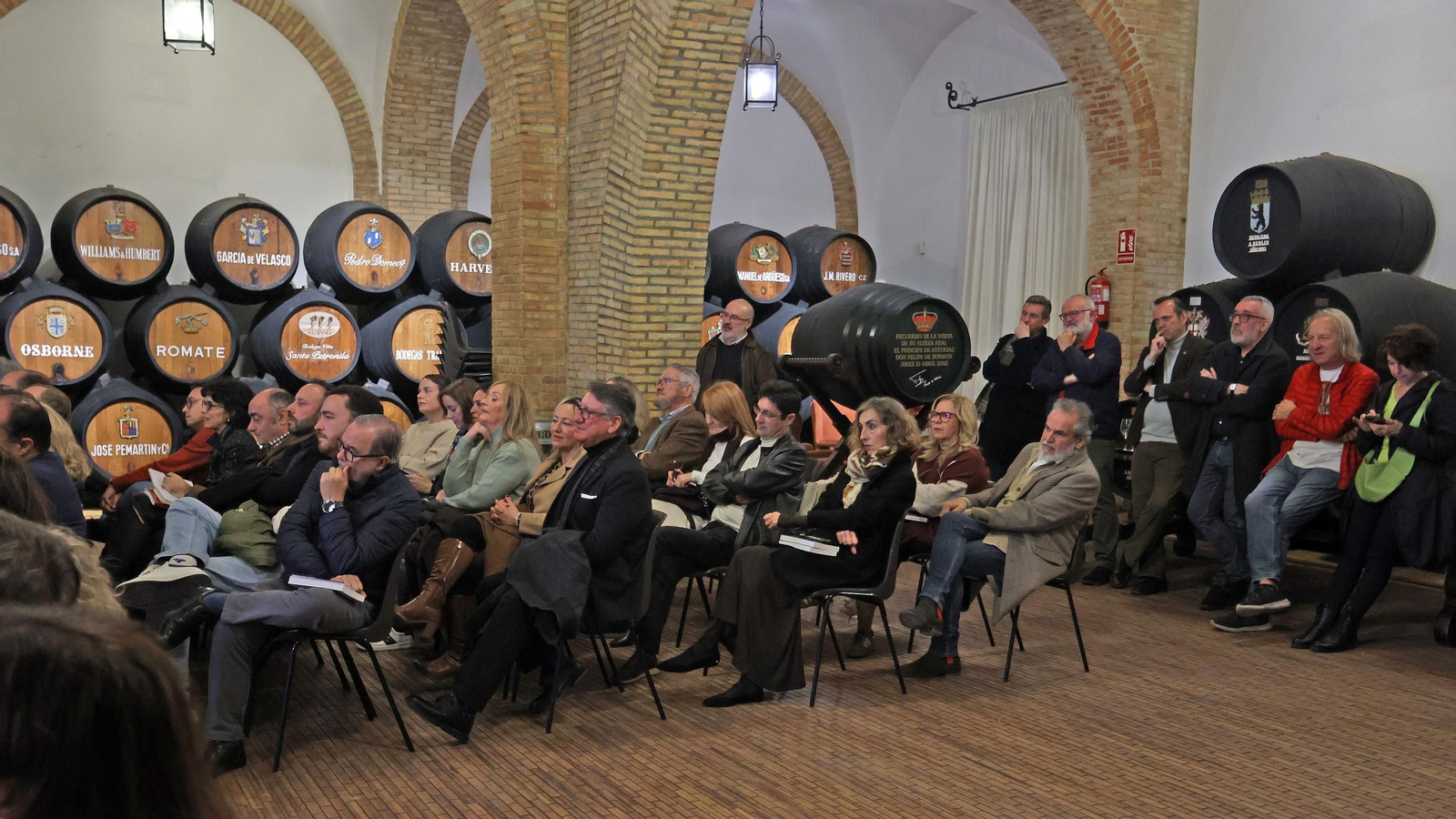 Las fotos de la presentación de 'Sorbos de sacristía', la obra póstuma de Juan Pedro Simó
