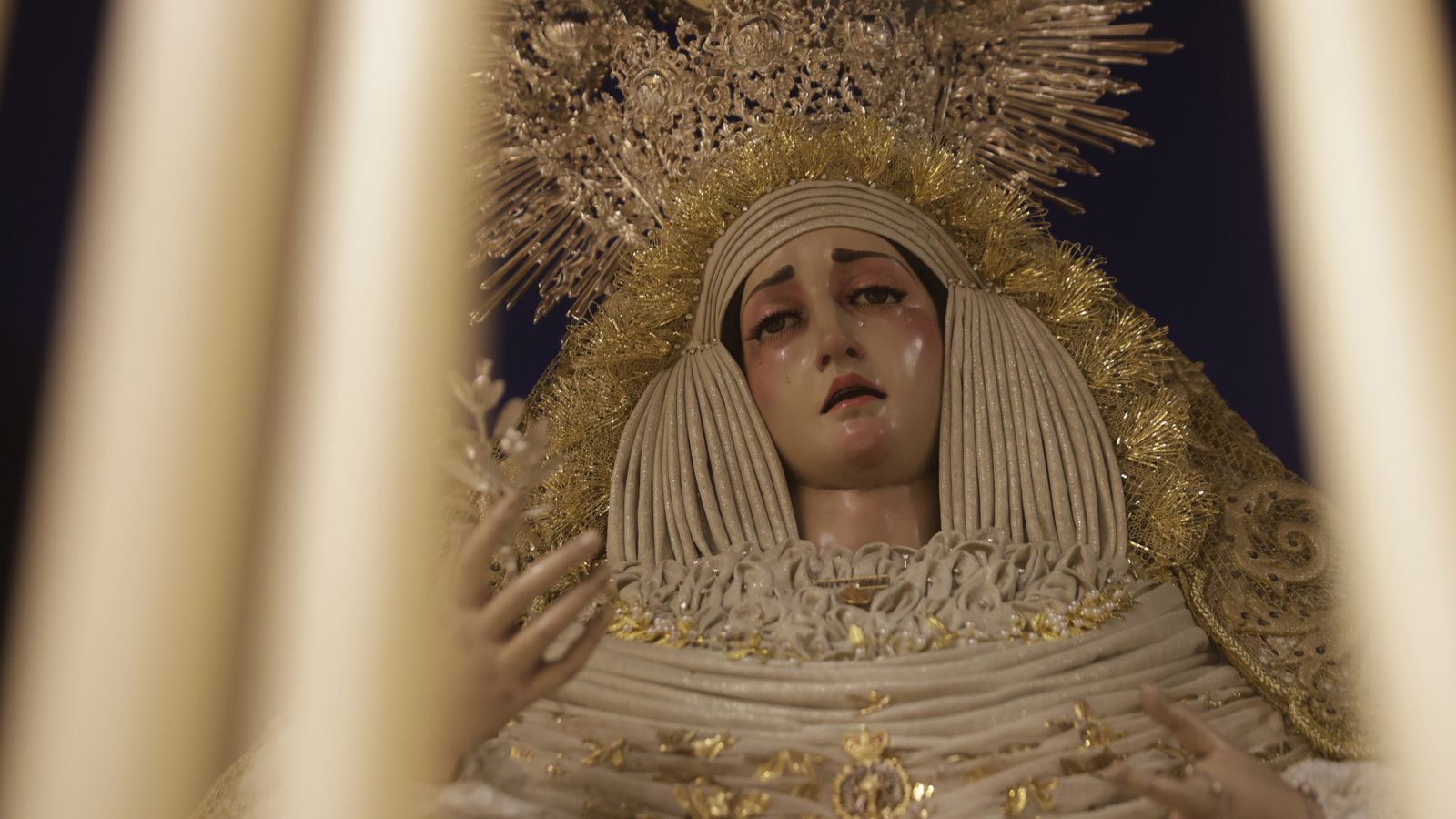 Preparativos en las iglesias de Algeciras para la Magna Mariana, en imágenes