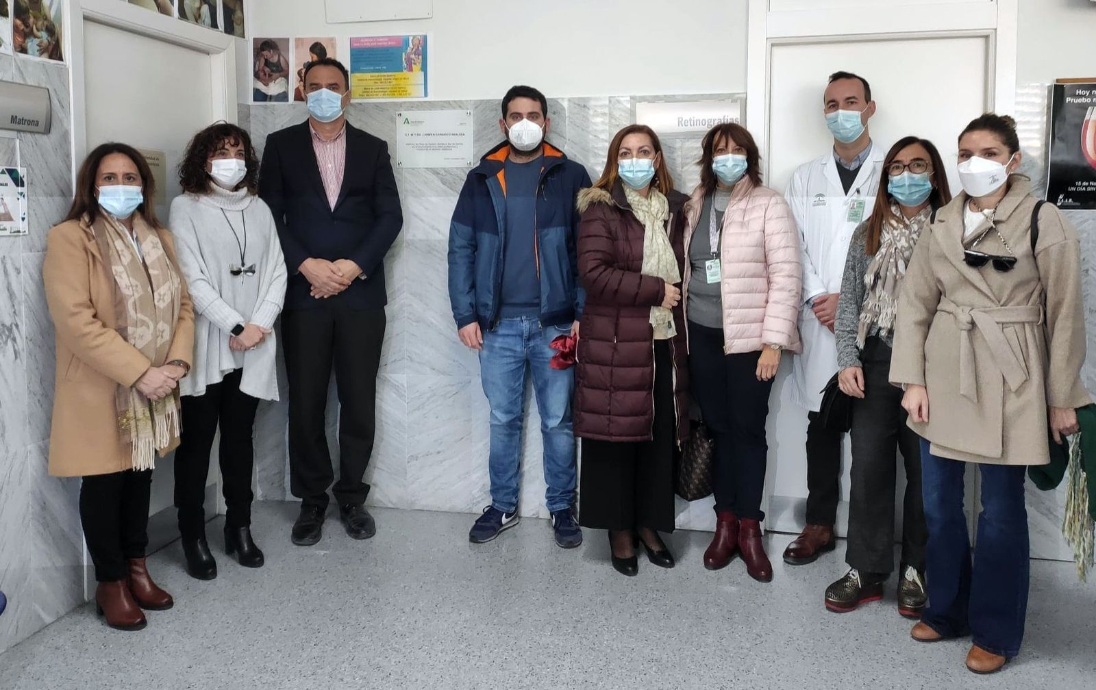 Un momento del homenaje a la fallecida en el centro de salud de Lebrija.