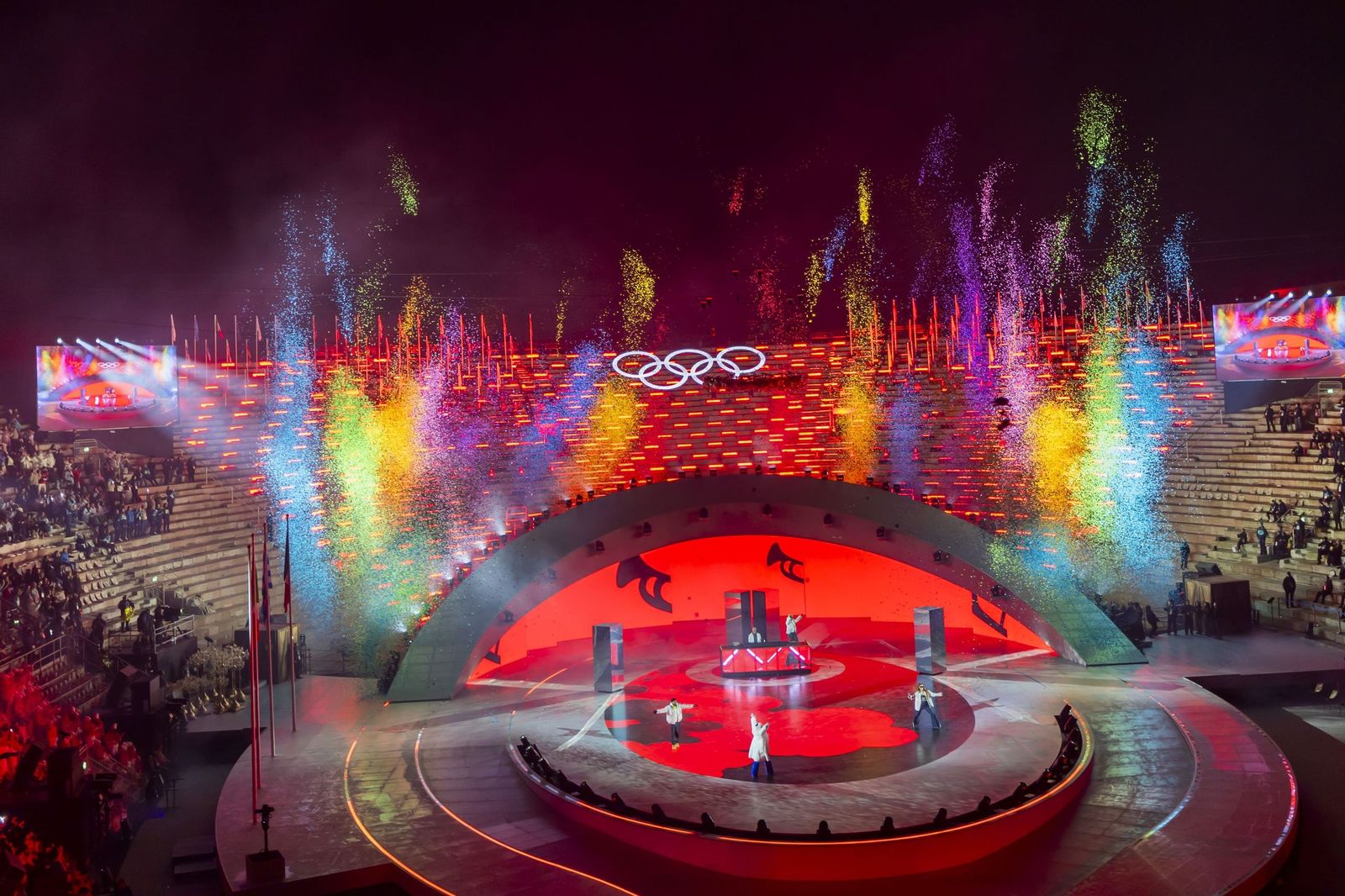 Las mejores fotos de los Juegos Olímpicos de invierno Milán Cortina d'Ampezzo 2026 | Ceremonia de clausura y jornada 17 y última