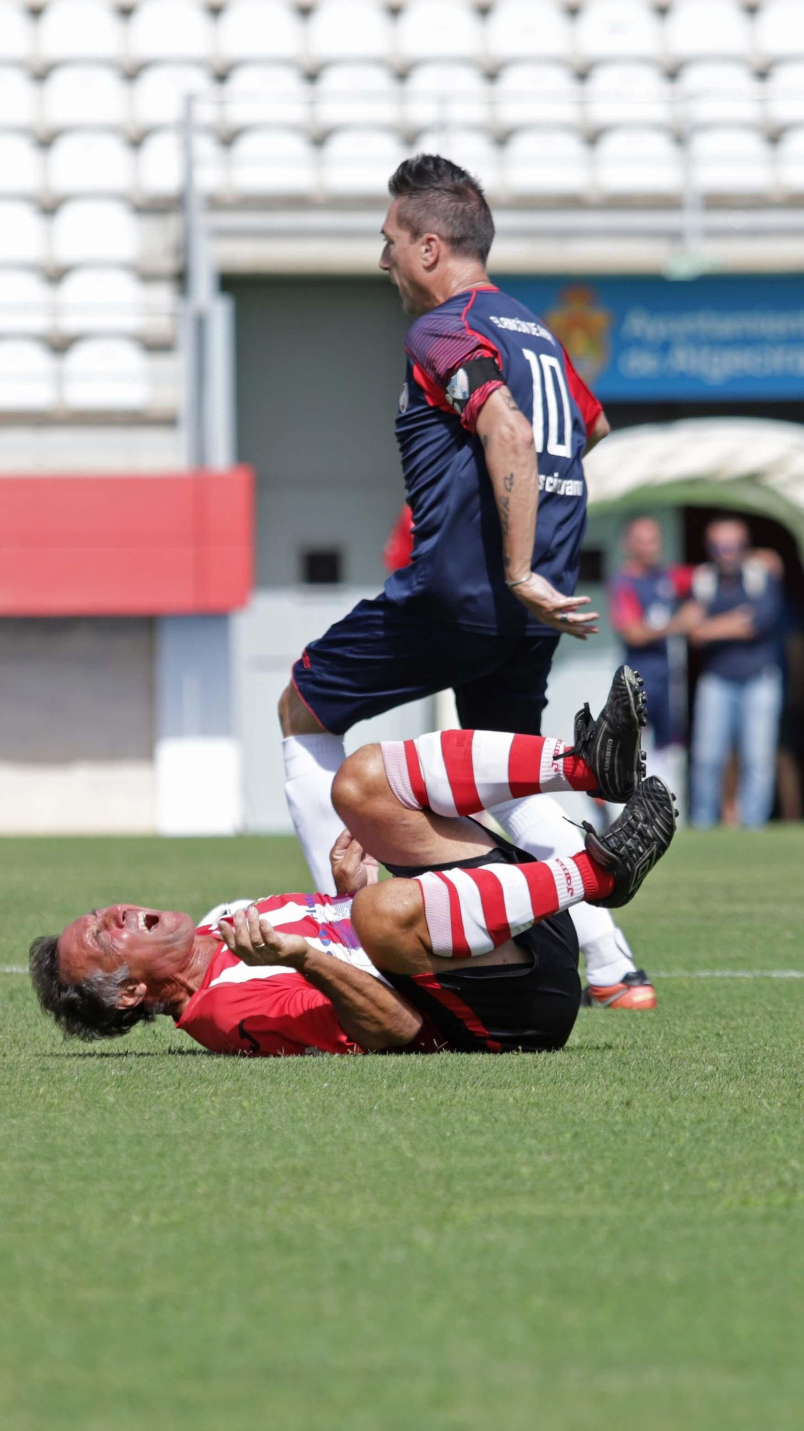 Fotos del triangular de homenaje a Fernando Gallego de los Veteranos del Algeciras CF