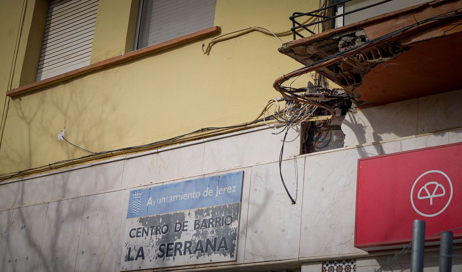 Icovesa, una barriada de Jerez "en la UCI"