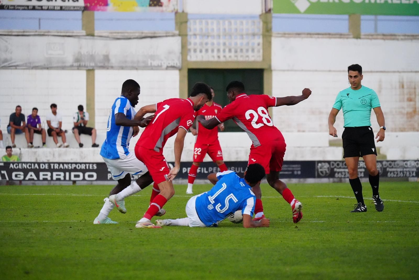 Las mejores fotos del Córdoba CF - Ittihad Riadi jugado en Pozoblanco