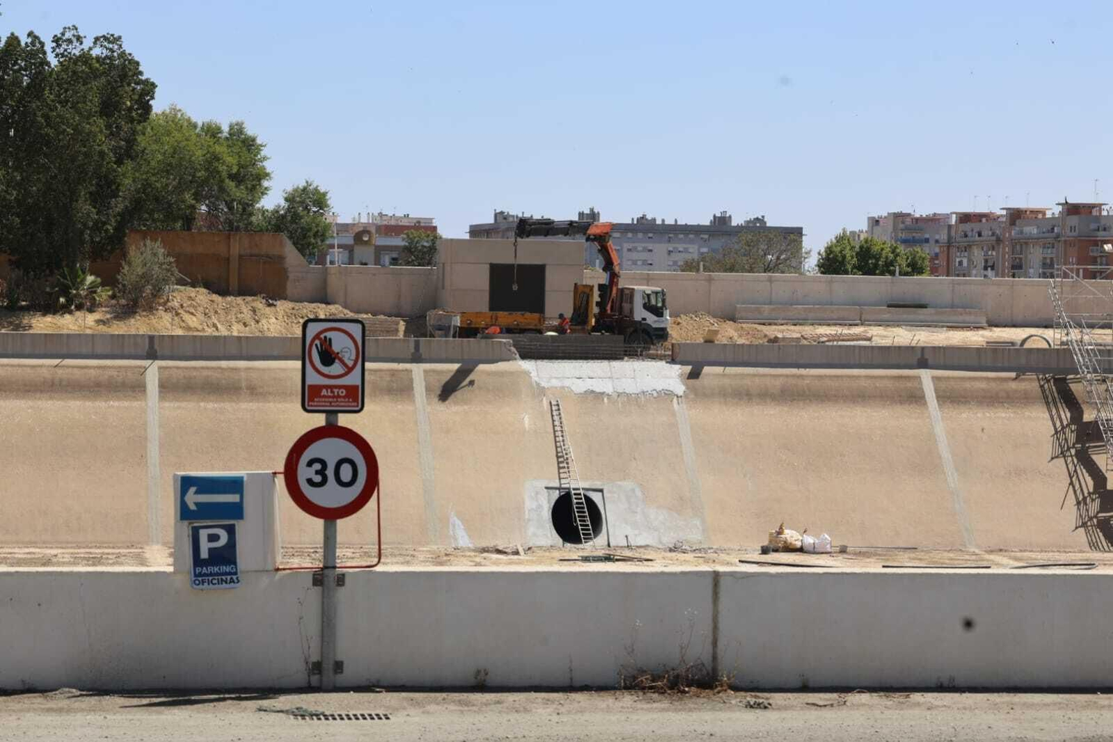 Obras de construcción del depósito de agua. Obras de construcción del depósito de agua.