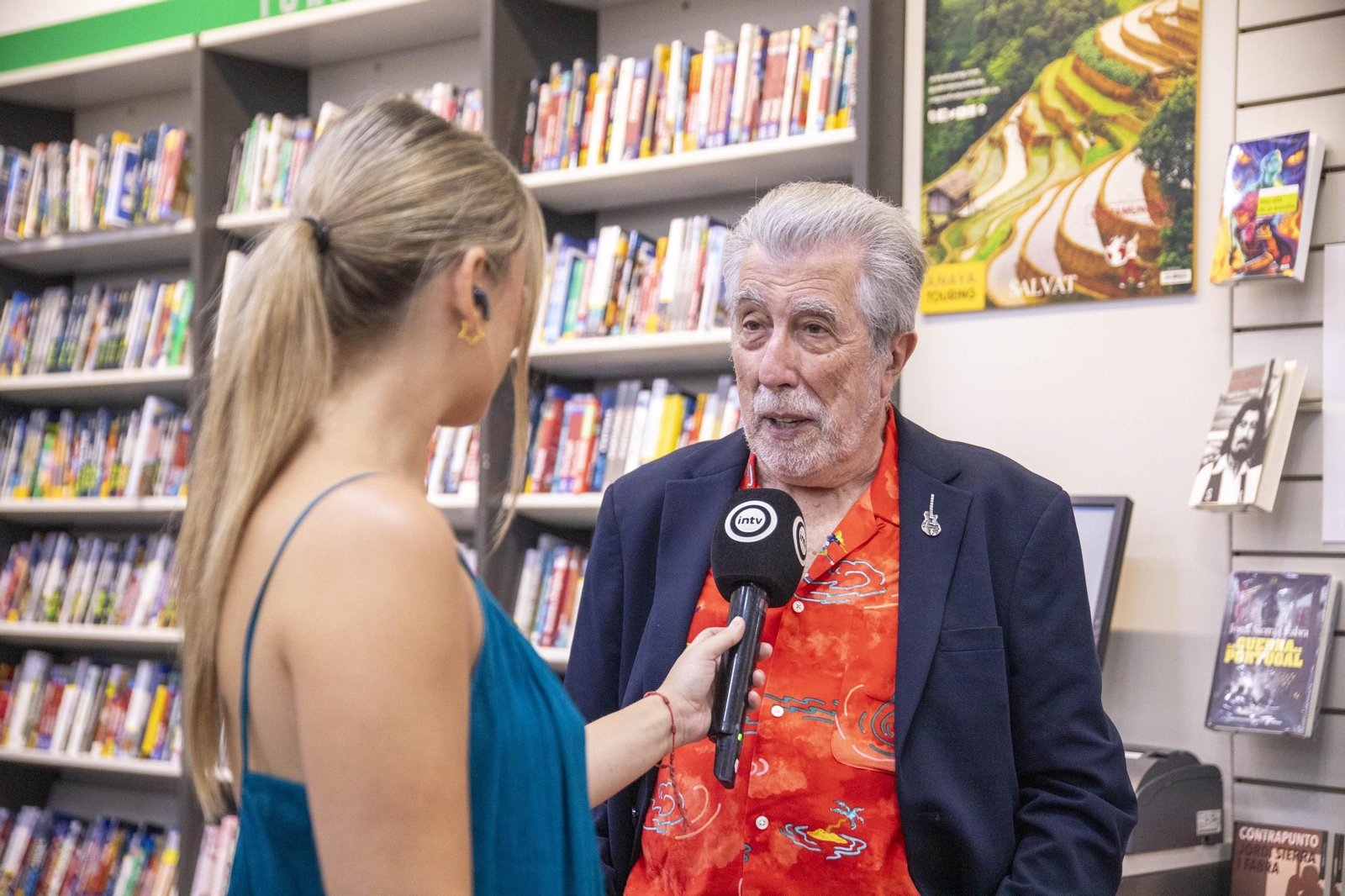 Helena Moreno Padilla recibe el XX Premio Jordi Sierra Fabra para jóvenes escritores en la Librería Picasso de Almería