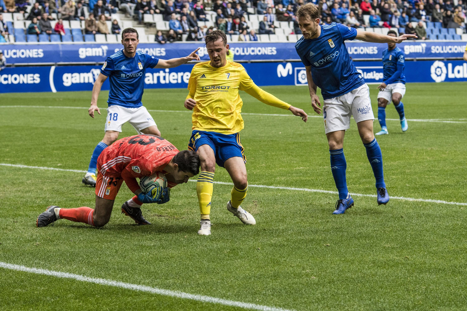 Partido Oviedo CF-Cádiz CF