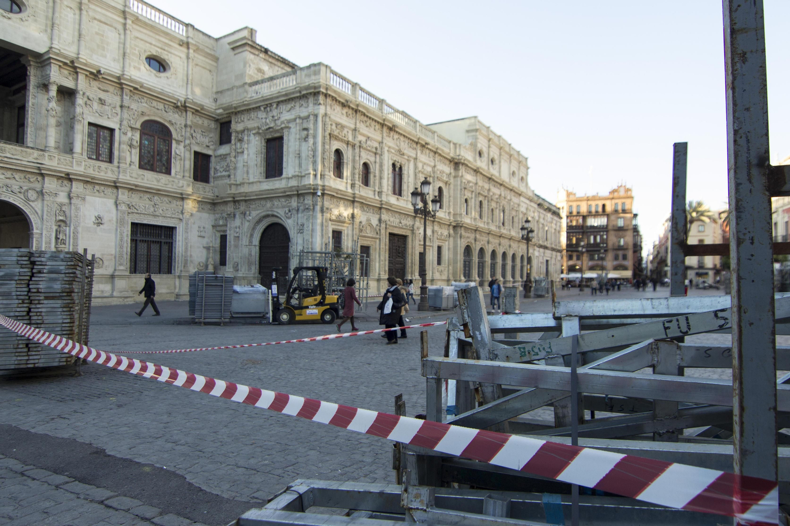 La cancelación de las procesiones por el coronavirus ha originado una situación inédita en Sevilla.
