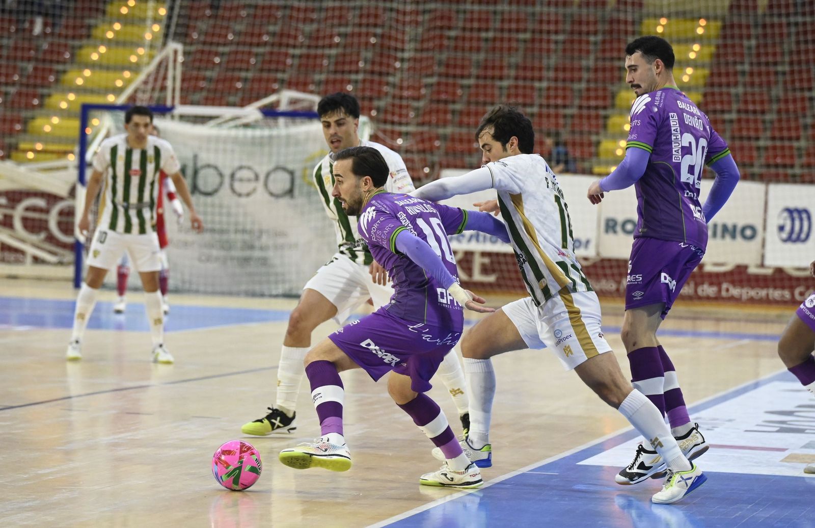 Las mejores fotos del ambiente en Vista Alegre para el Córdoba Patrimonio - Palma Futsal