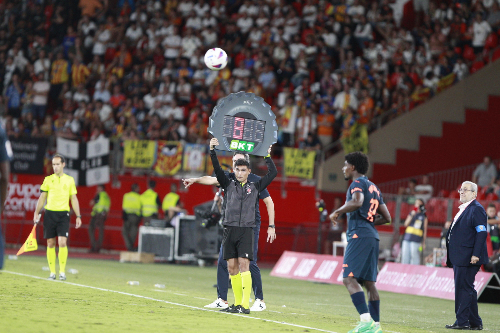 Imágenes del partido de La Liga Ea Sports U.D. Almería-Valencia C.F.