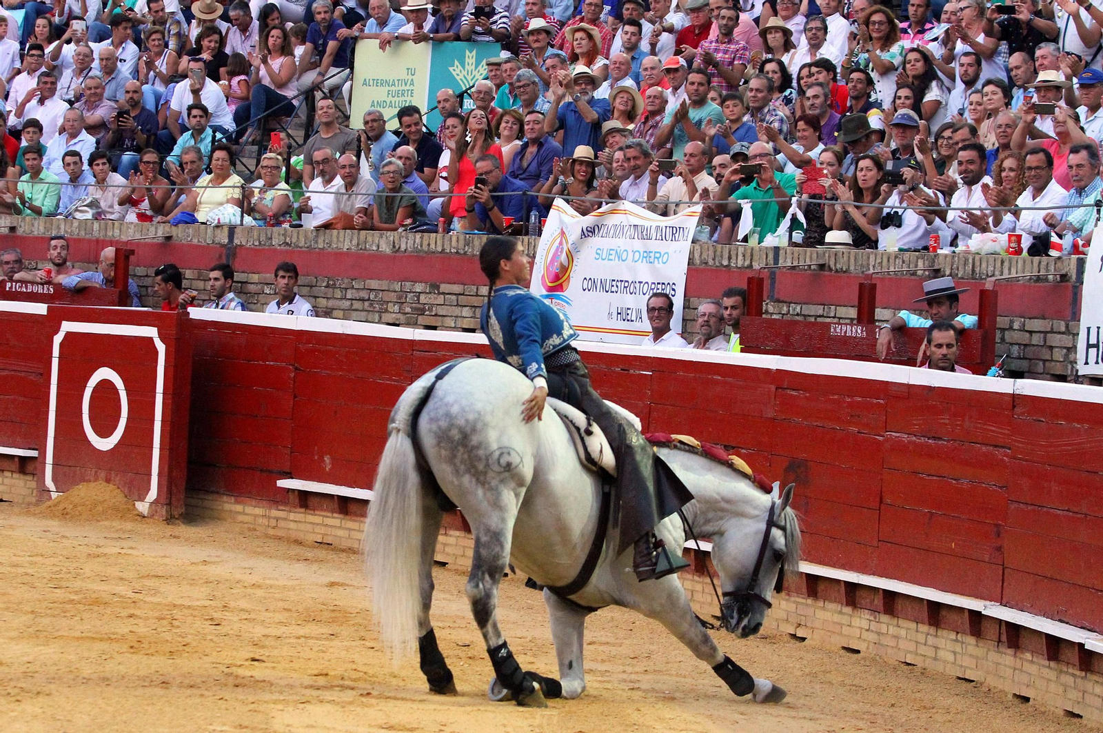 Imágenes de la corrida de rejones de Pablo Hermoso de Mendoza, Andrés Romero y Lea Vicens.