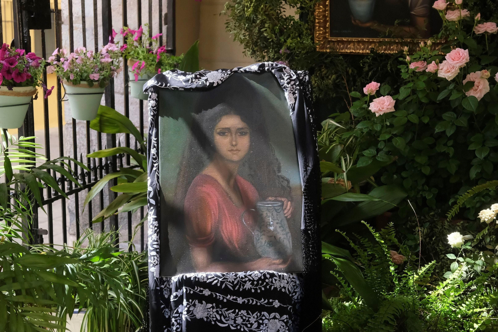 Ganas de fiesta a las puertas del fin de semana en las Cruces de Mayo de Córdoba, en imágenes