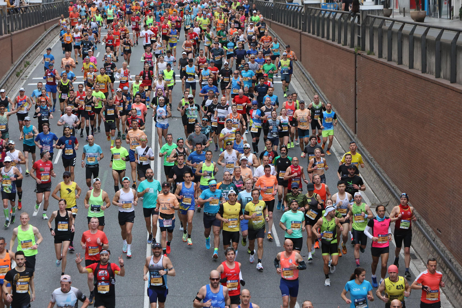 Búscate en la maratón de Sevilla 02