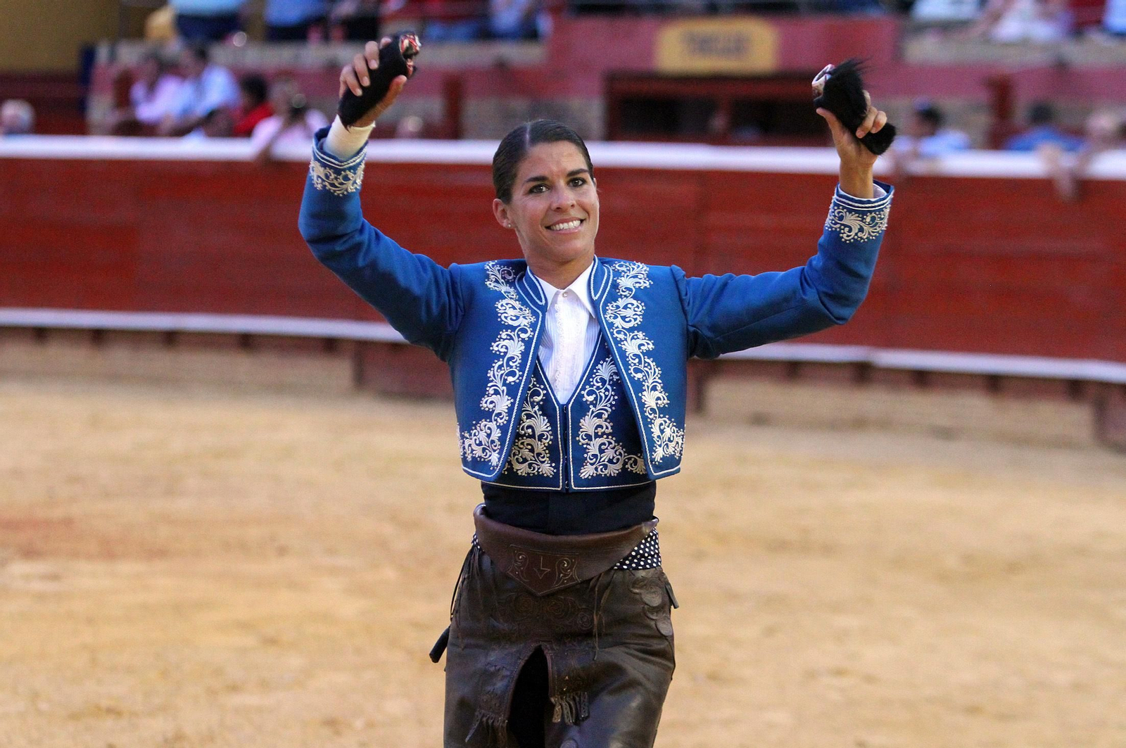 Imágenes de la corrida de rejones de Pablo Hermoso de Mendoza, Andrés Romero y Lea Vicens.