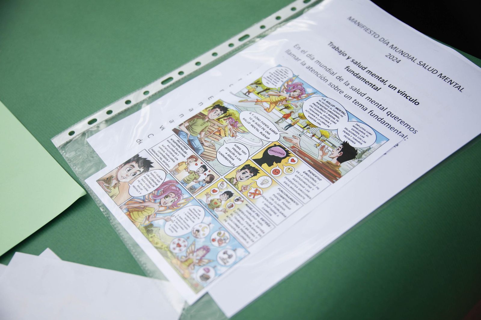 Las imágenes del "Día mundial de la salud mental" en Almería