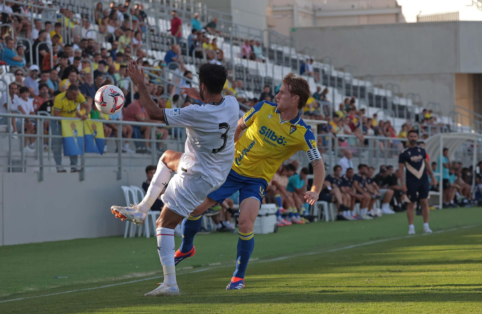Las mejores fotos del Cádiz CF - Al-Jazira en el Ciudad de La Línea