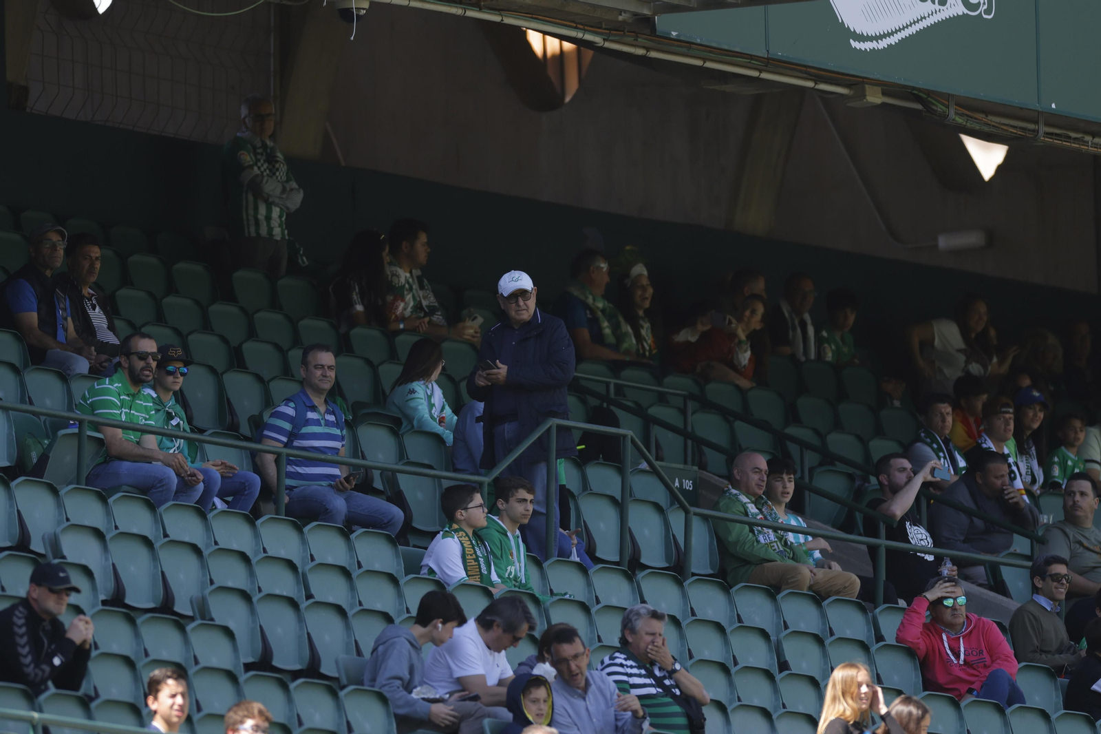 Búscate en las fotos del Betis-Mallorca