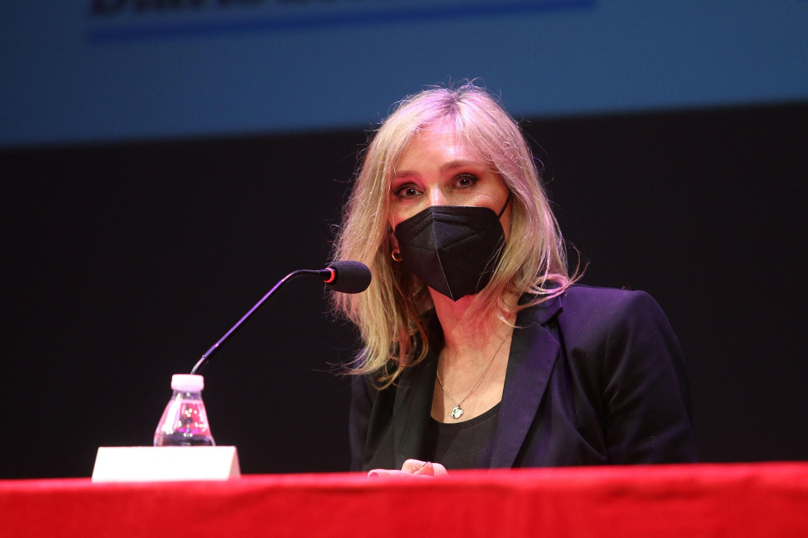 Fotogalería Diario de los Libros, con Marta Robles y su obra 'Pasiones carnales'