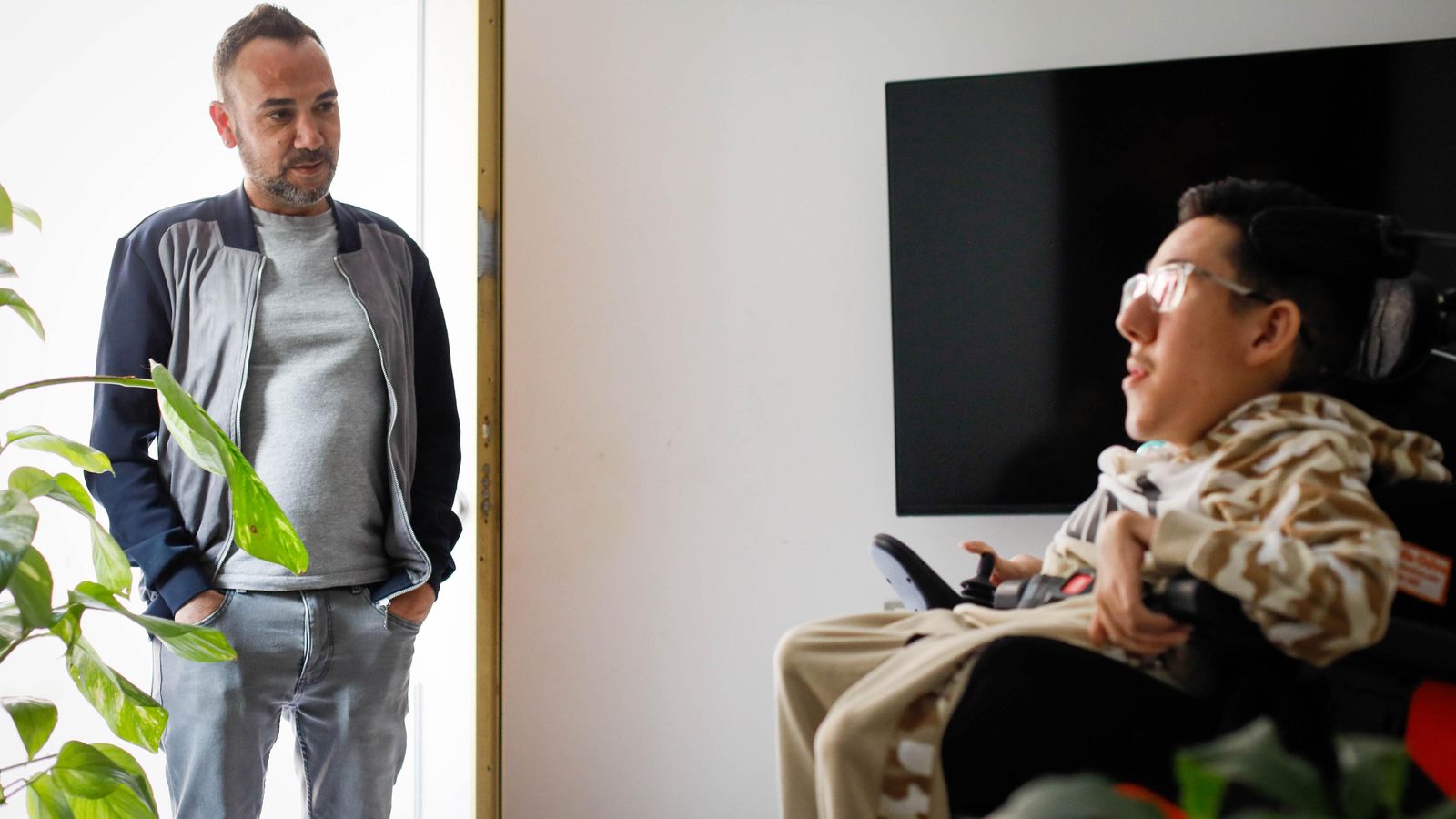 Brianeitor 2002 abre las puertas de su casa a Diario de Almería