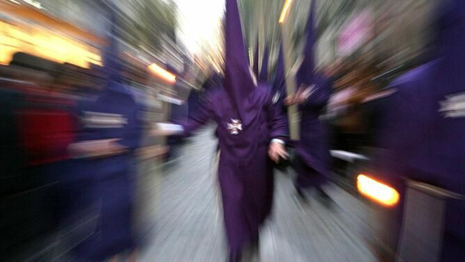 Nazarenos de la hermandad del Valle