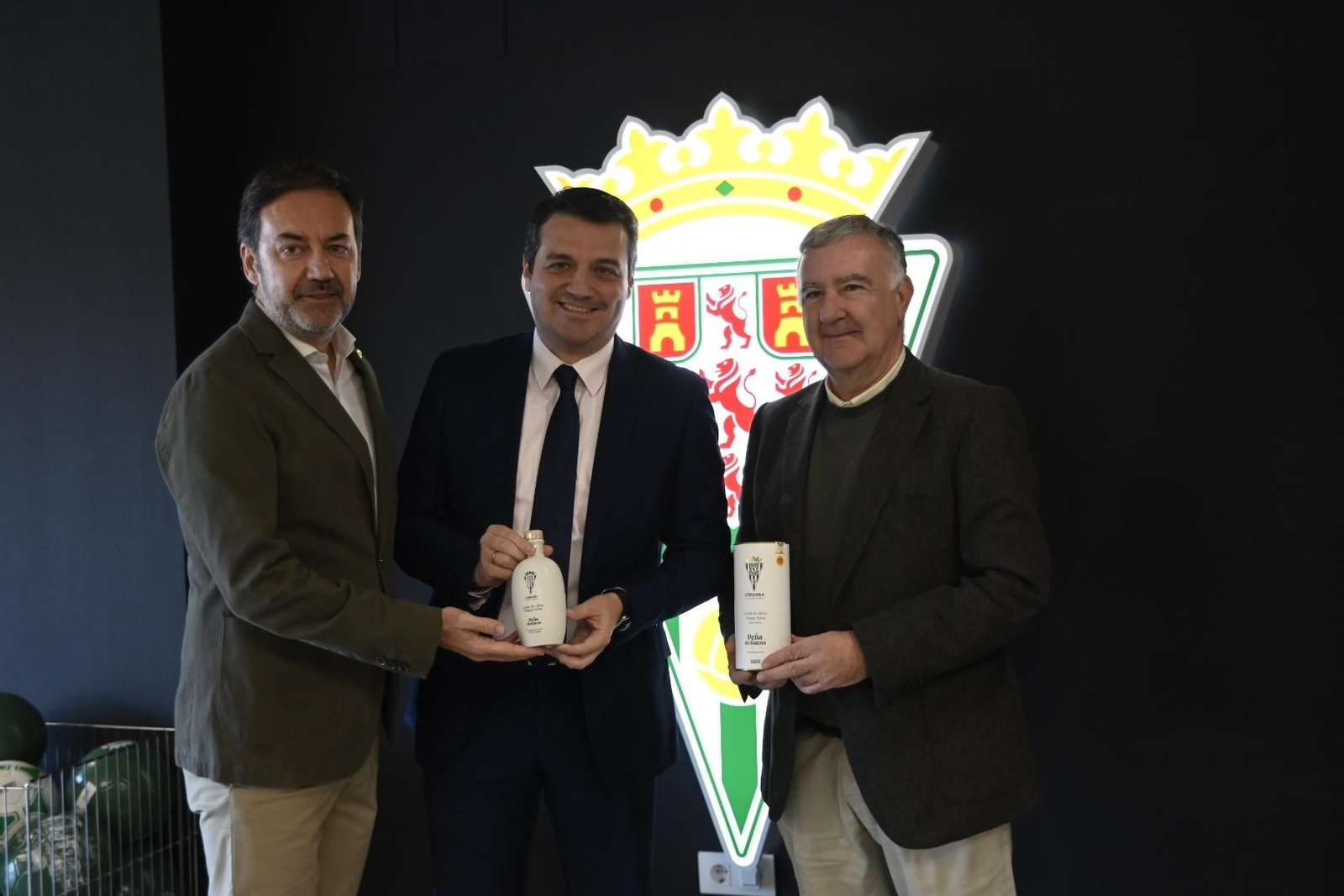 La reapertura de la tienda del Córdoba CF en El Arcángel, en imágenes