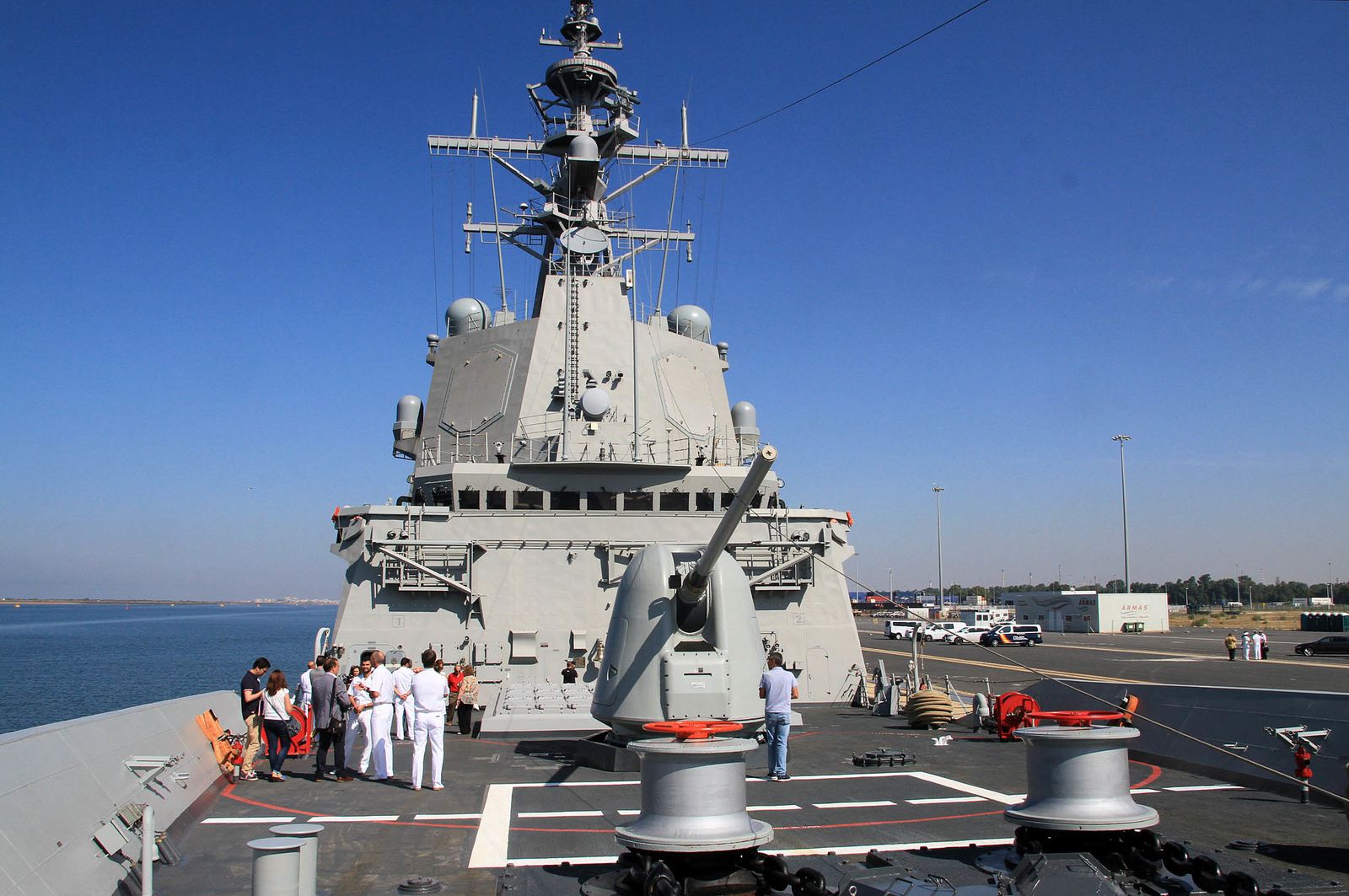 Imágenes de la Fragata Cristóbal Colón F-105