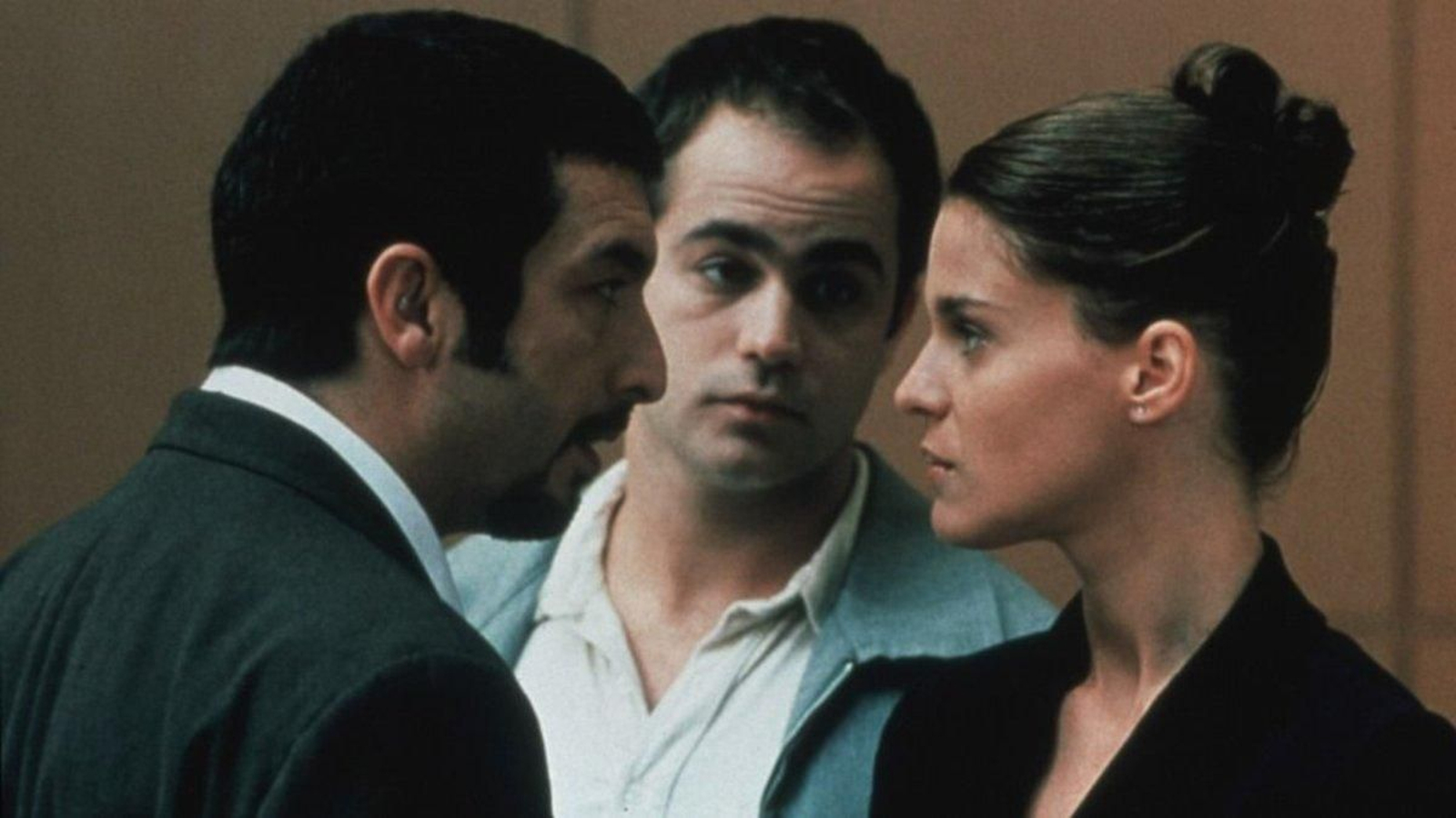 Ricardo Darín, Gastón Pauls y Leticia Brédice en una imagen de 'Nueve reinas'.