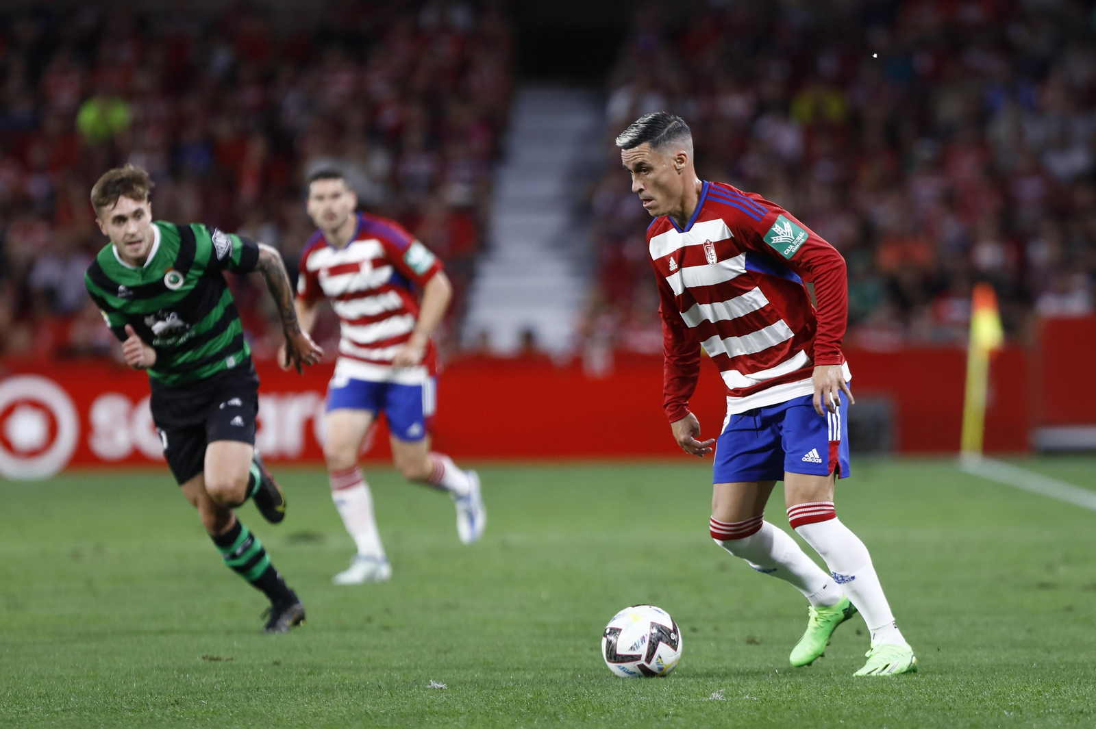 La posición de Callejón marcará las alineaciones de Aitor Karanka.