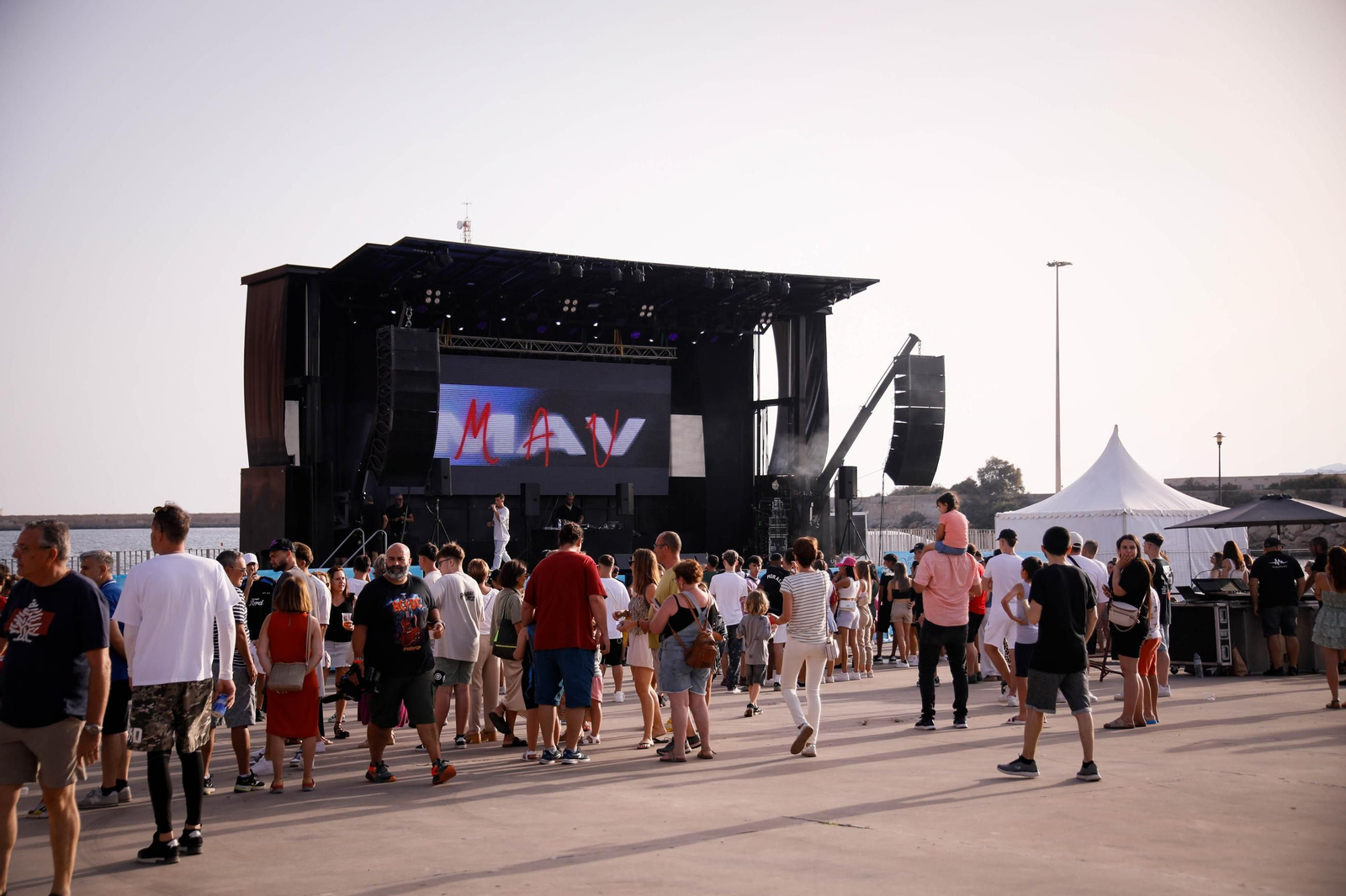 Imágenes del Festival AlmeriArt en el Parque de las Almadrabillas