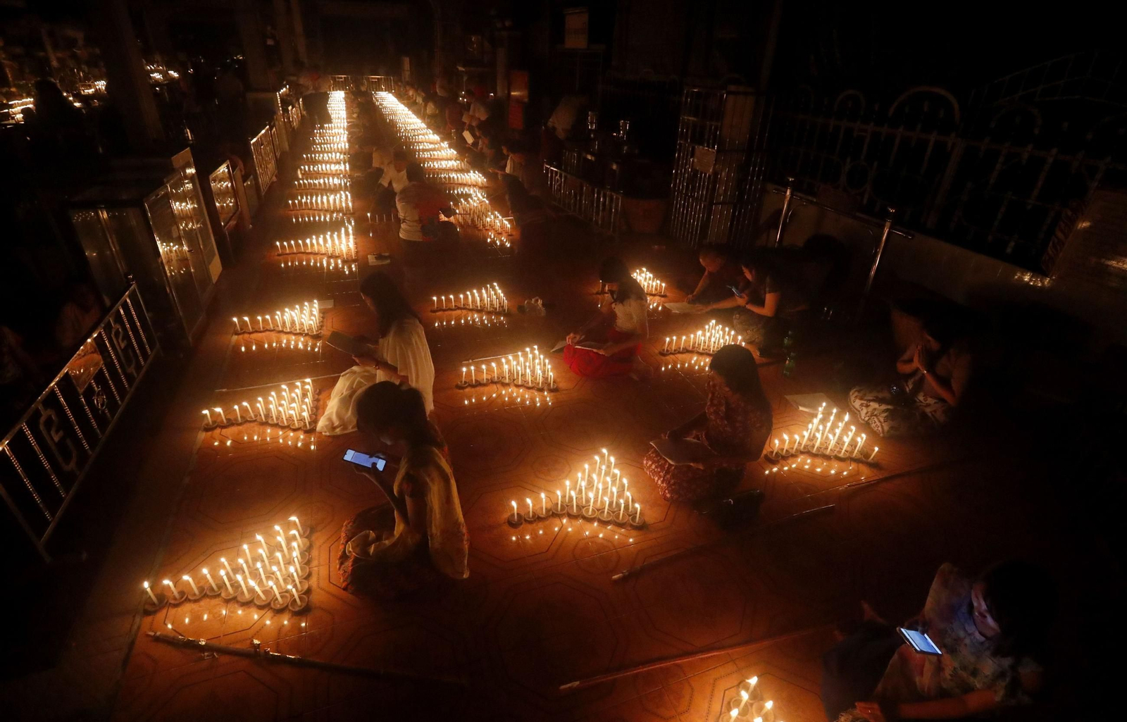 Birmania celebra el Festival de las Luces