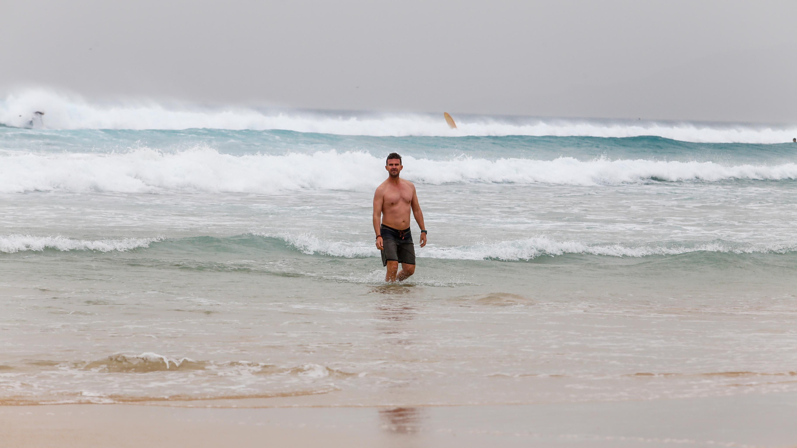 Un día de levante en Tarifa, en imágenes