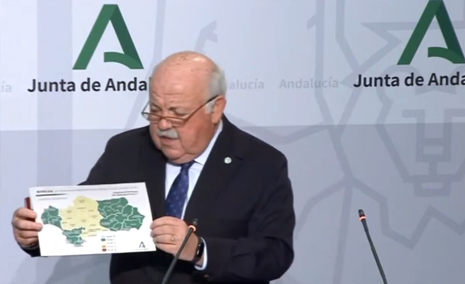 La Junta de Andalucía valora dejar de hacer "tantas" pruebas si la variante ómicron ya está extendida