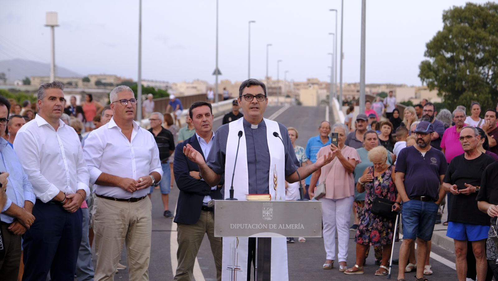 Imágenes de la inauguración del puente que une Huércal de Almería y Viator