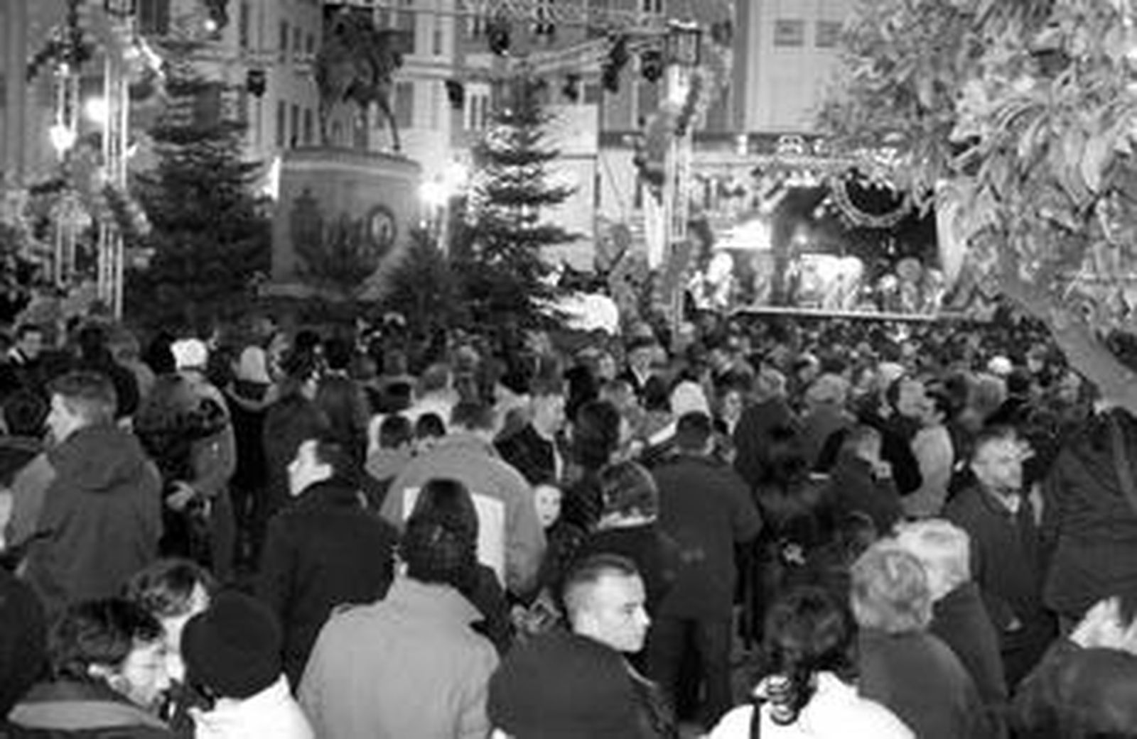 Miles de cordobeses acudieron el pasado año a las Tendillas para celebrar la Nochevieja.