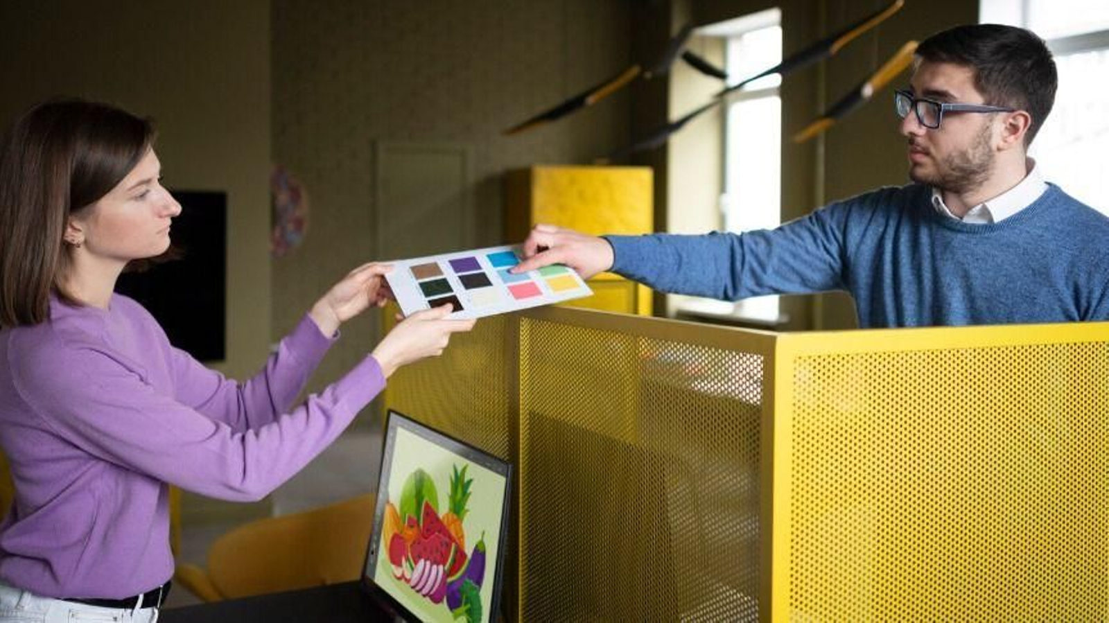 Reparto de publicidad para impulsar negocios locales