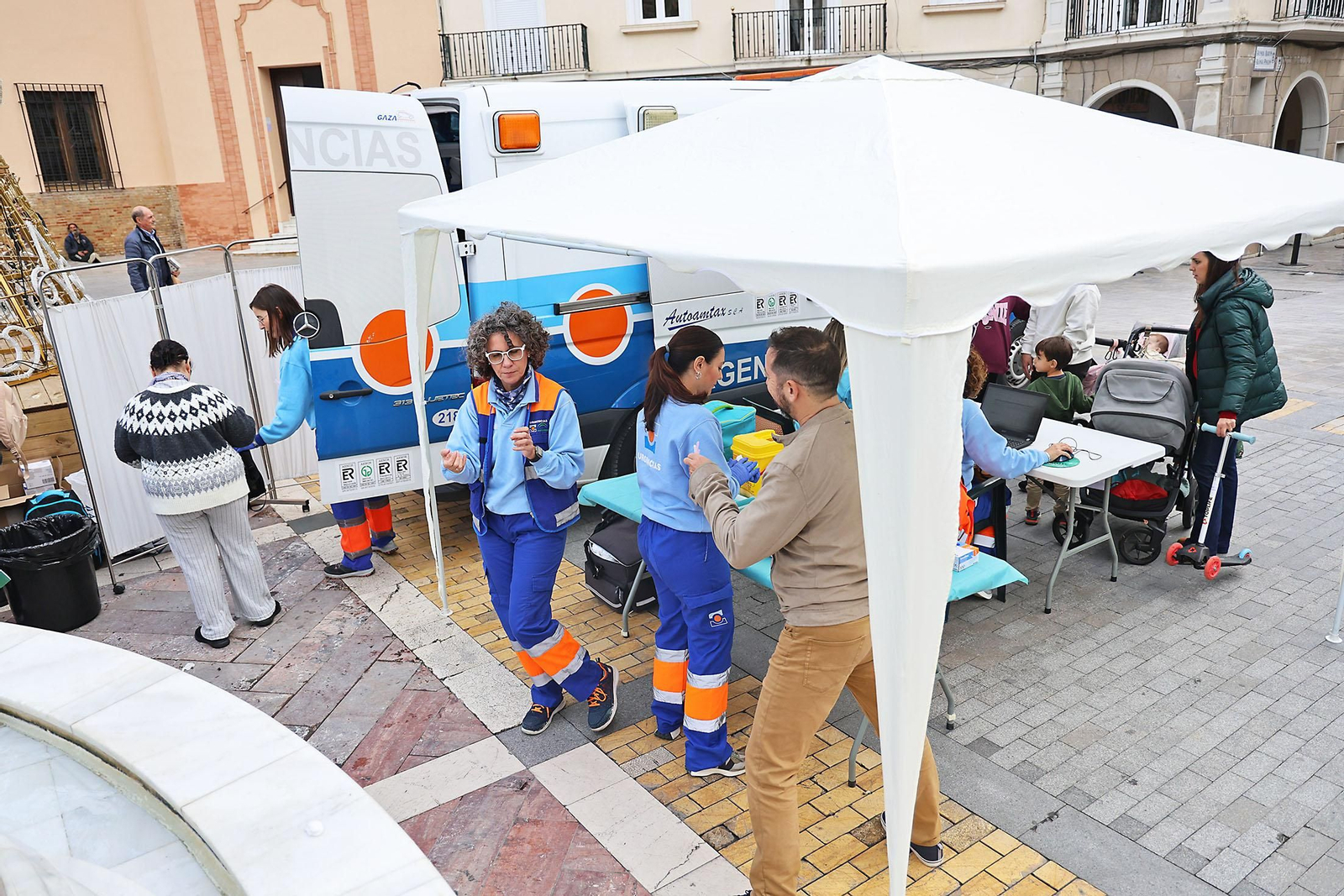 Imágenes de la jornada de vacunación sin cita frente a la gripe y el Covid-19