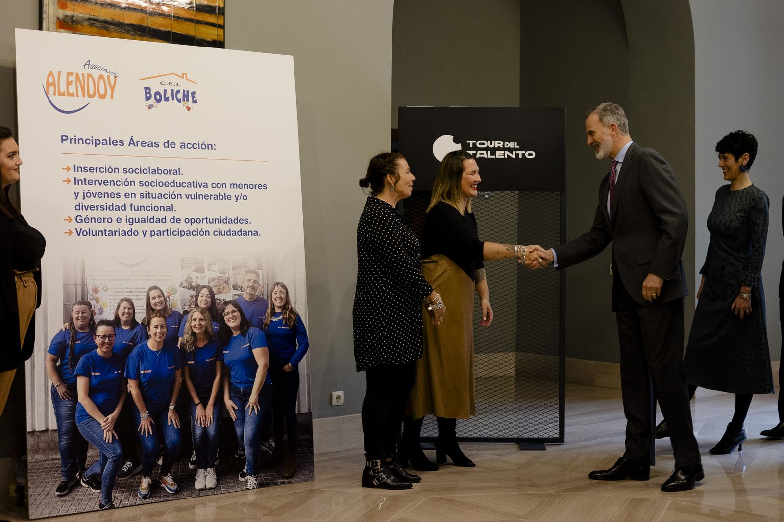 El rey Felipe VI visita Cádiz con motivo de la entrega del Premio Princesa de Girona Social 2024.