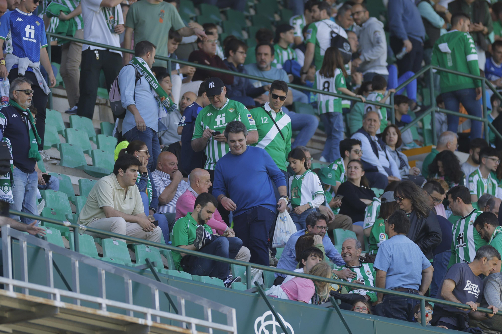 Búscate en las fotos del Betis-Mallorca