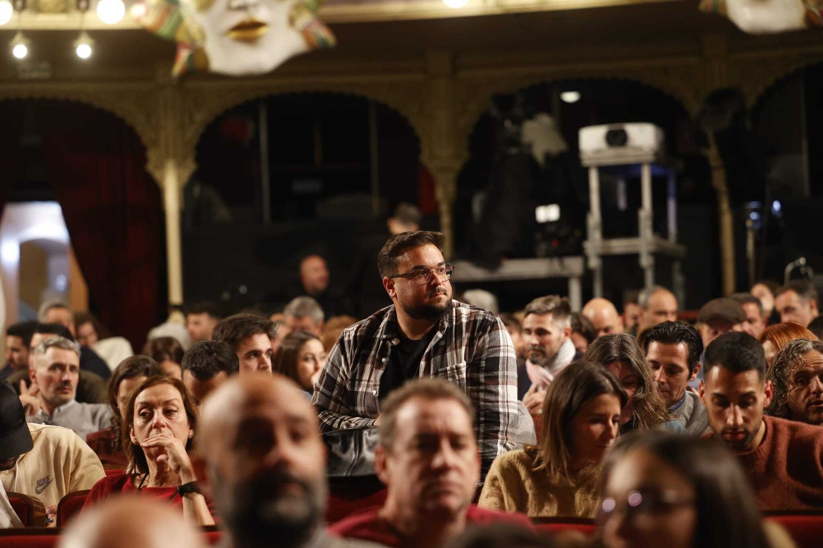 Búscate en las imágenes de la primera sesión de cuartos del COAC