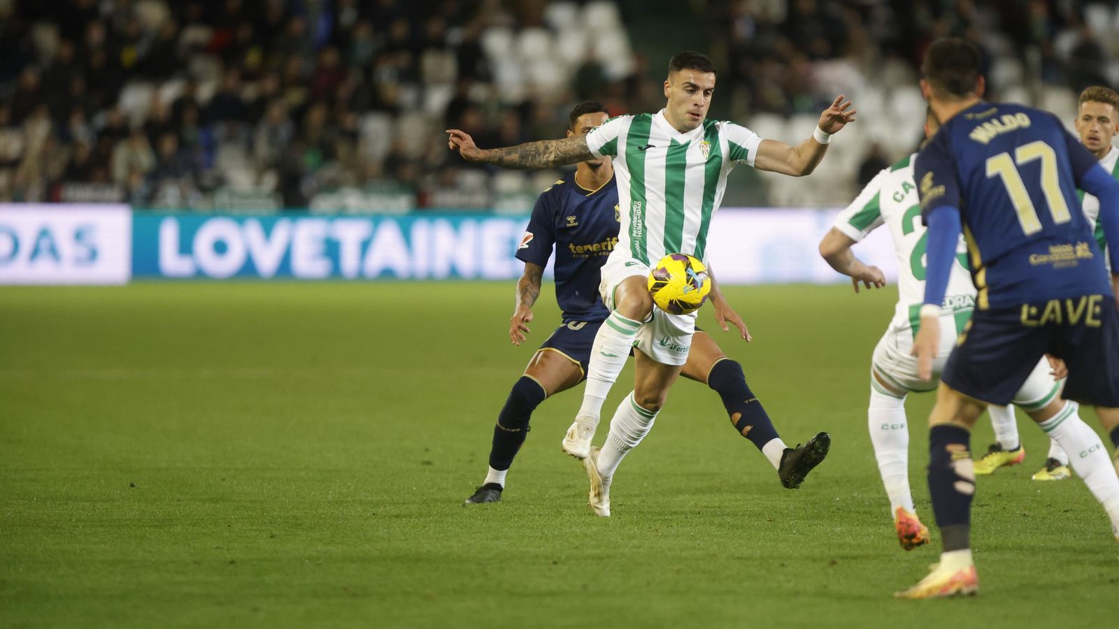 Carlos Isaac, durante un partido con el Córdoba CF de este curso. Carlos Isaac, durante un partido con el Córdoba CF de este curso.