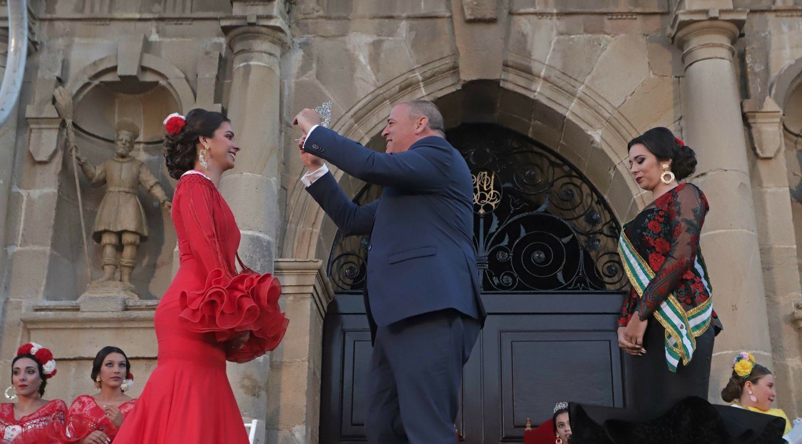 Las mejores fotos de la coronación de la Villa