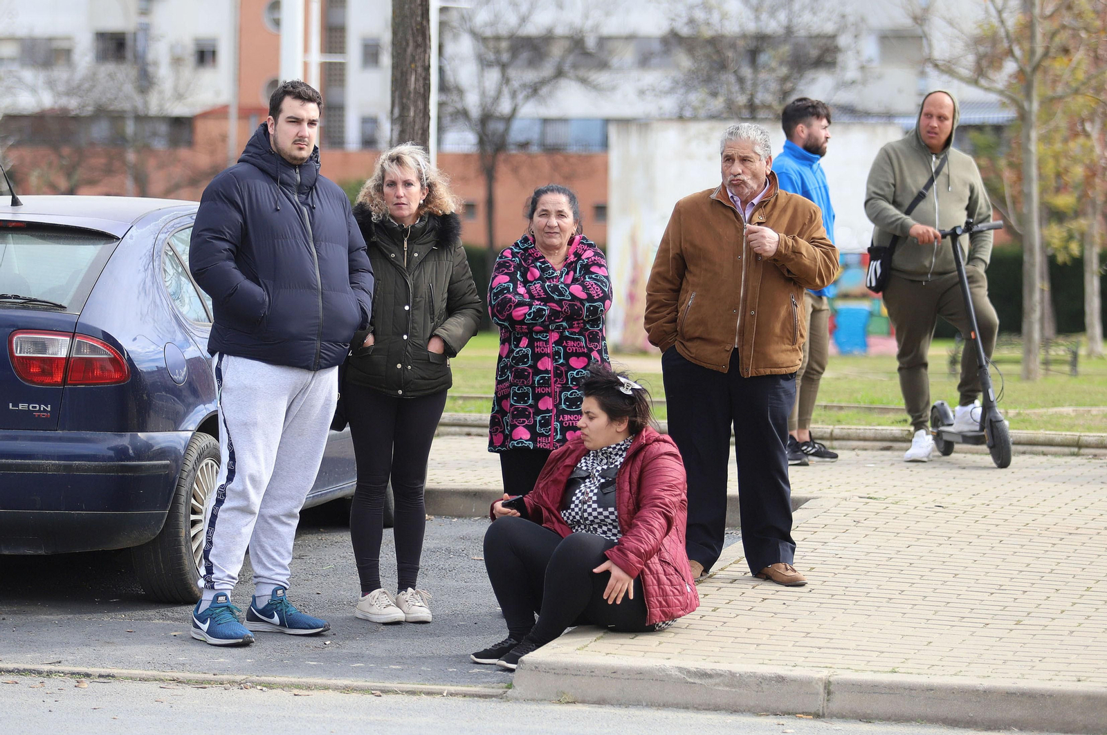 Imágenes del atrincherado que amenazaba con hacer estallar una bombona en el Torrejón, Huelva