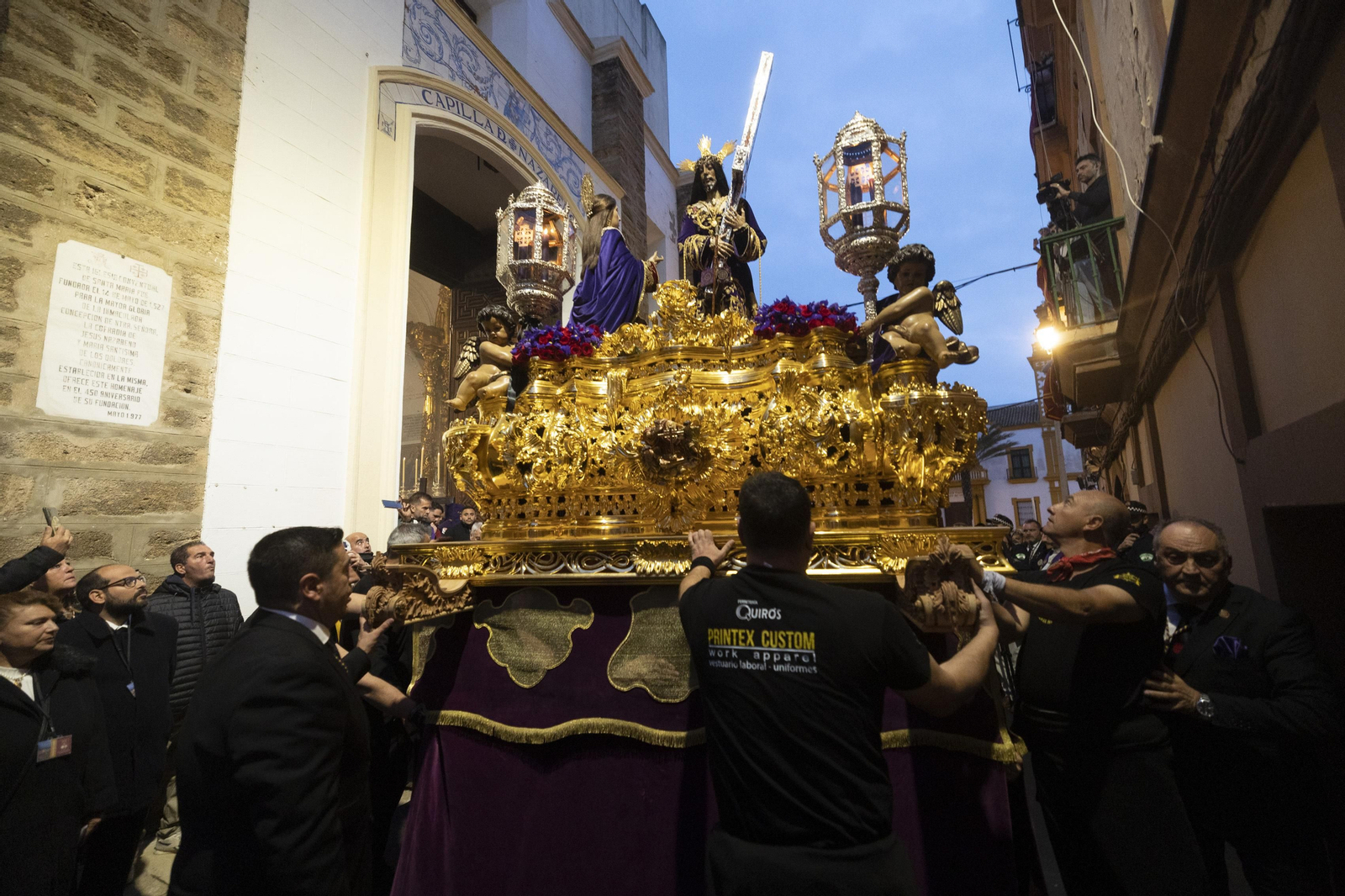 Las imágenes de la cofradía del Nazareno  este Jueves Santo en la Semana Santa de Cádiz de 2024